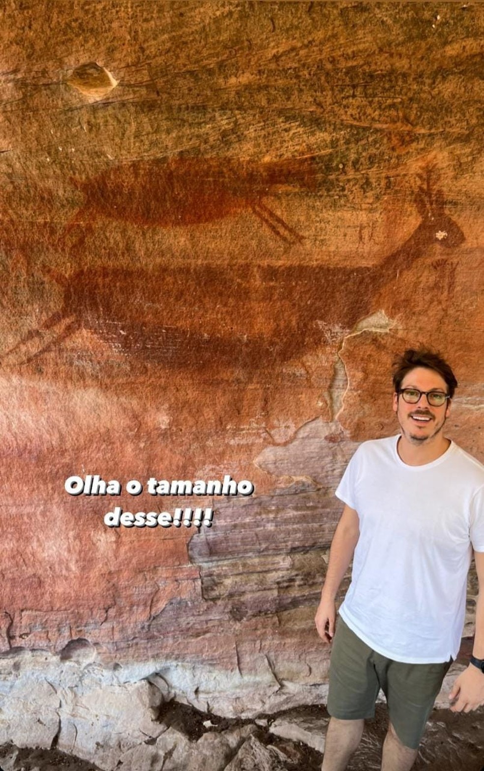 Fábio Porchat visitou paredão com pinturas rupestres feitas há 12 mil anos — Foto: Reprodução/Instagram