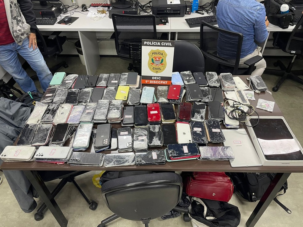 Mais de 300 celulares apreendidos em SP — Foto: Divulgação/Polícia Civil