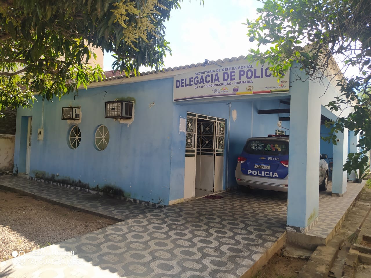 Suspeitos de envolvimento na morte de menina que estava desaparecida em Carnaíba são levados à delegacia