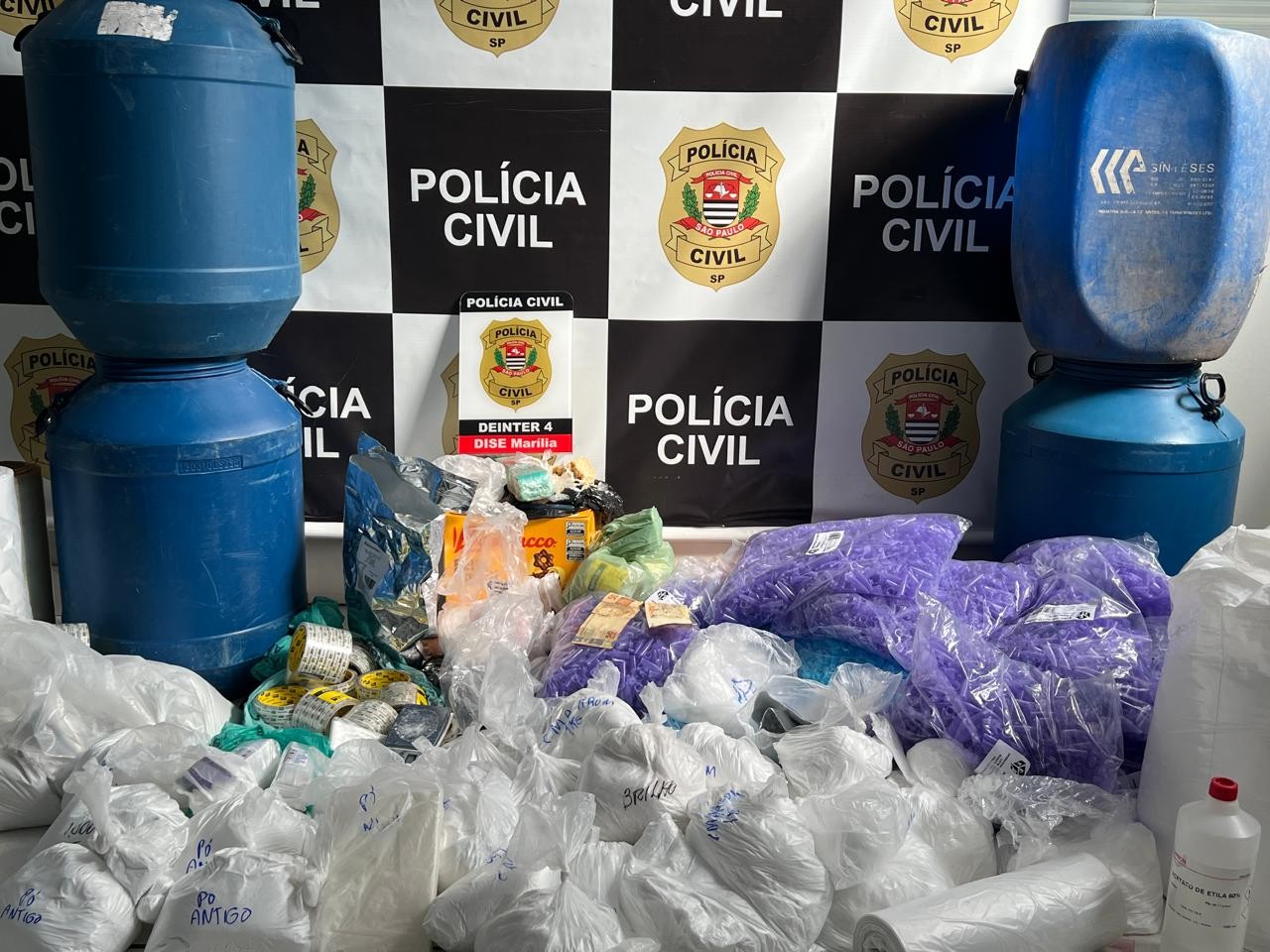 Casal é preso após esconder mais de 8kg de maconha dentro de banheiro de ônibus no interior de SP