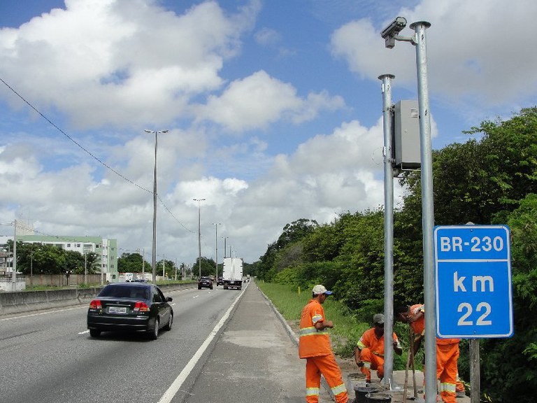Novos radares de monitoramento começam a multar nesta segunda-feira (2), na Grande João Pessoa 