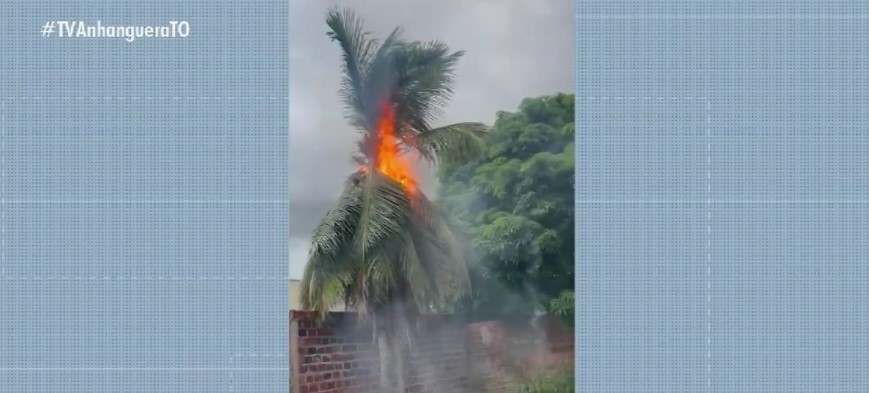 Homem tem casa atingida por raio na véspera de Natal e relembra morte do pai por descarga elétrica