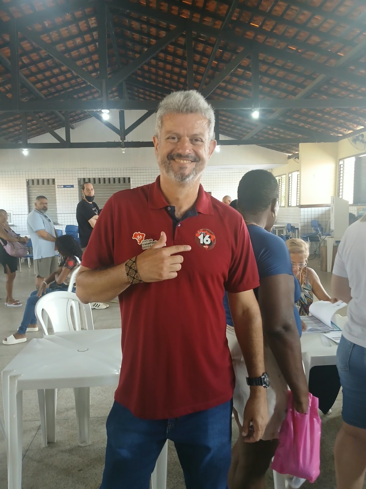 Saulo Arcangeli (PSTU) vota em São Luís