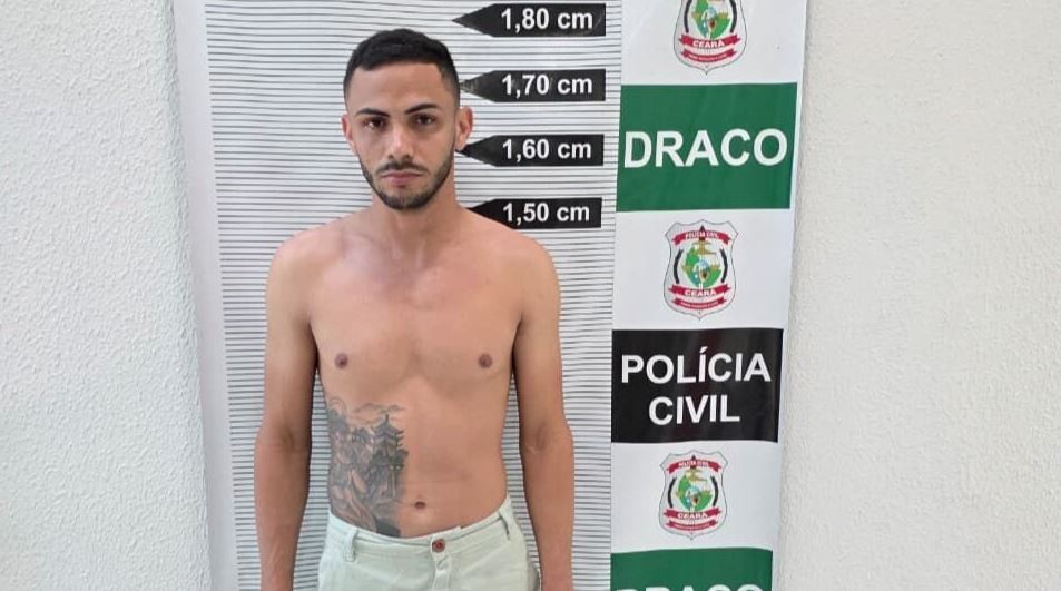 Chefe de facção é preso em Caucaia dirigindo carro de luxo blindado