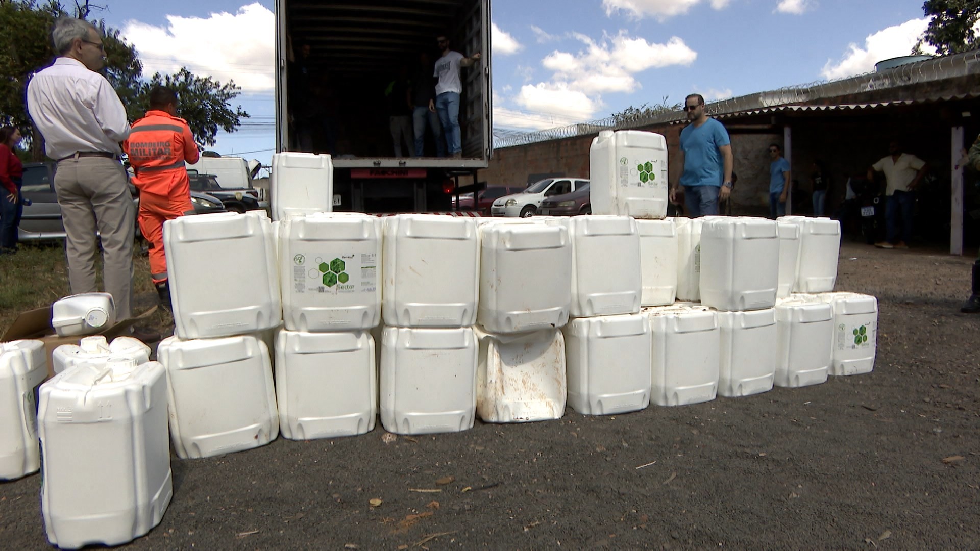 Mais de 2,5 mil litros de adubo furtados são recuperados no Jardim Brasília, em Uberlândia