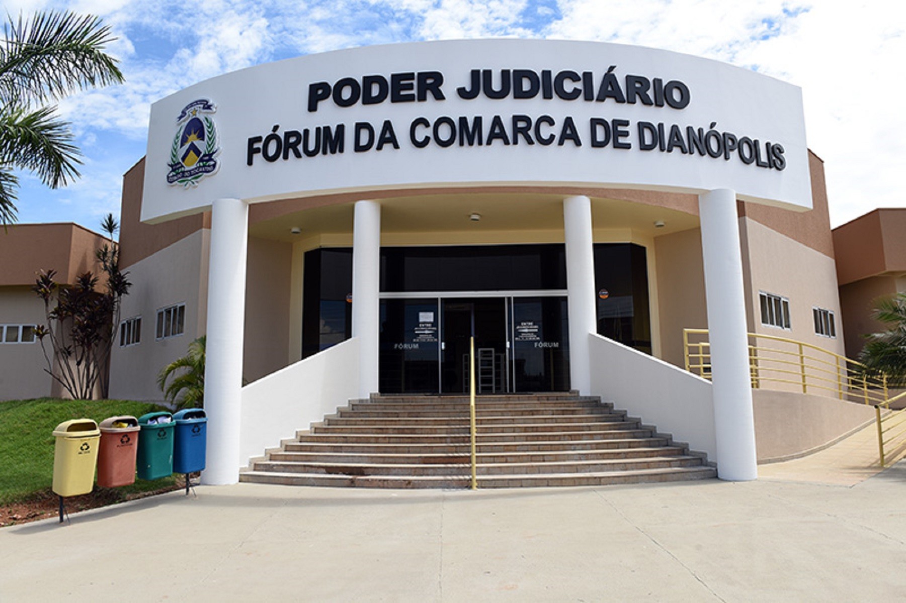 Lavradora de 83 anos é 'ressuscitada' pela Justiça ao ter registro de óbito cancelado após confusão com dados de irmão falecido   
