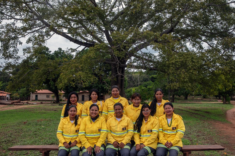 Mulheres da brigada Apinajé, do Maranhão, que receberam treinamento da parceria EUA-Brasil para combate ao fogo, em novembro de 2023. — Foto: Marizilda Cruppe