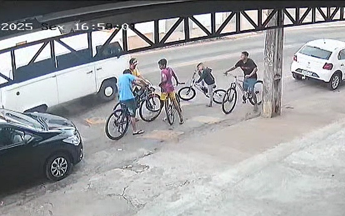 Adolescente morre e outro fica gravemente ferido após pegarem 