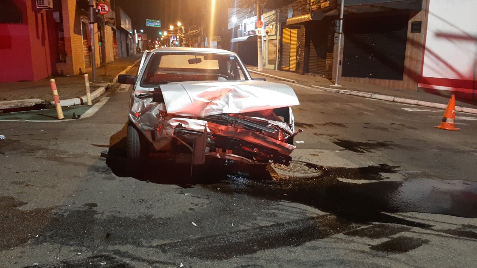 Acidente entre carros deixa feridos em Jundiaí