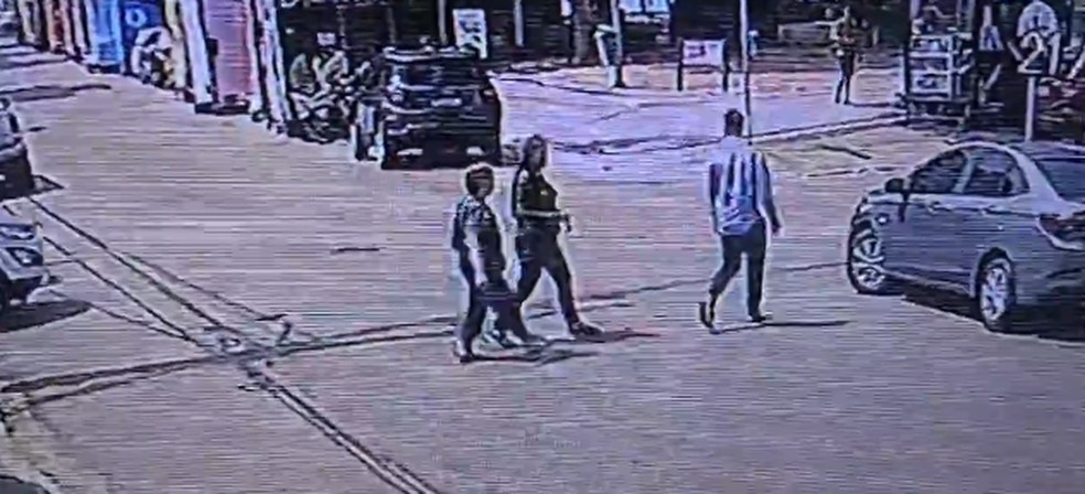 Polícia investiga também casal suspeito de participar do golpe que roubou mais de R$ 500 mil de idosas — Foto: Reprodução/TV Gazeta
