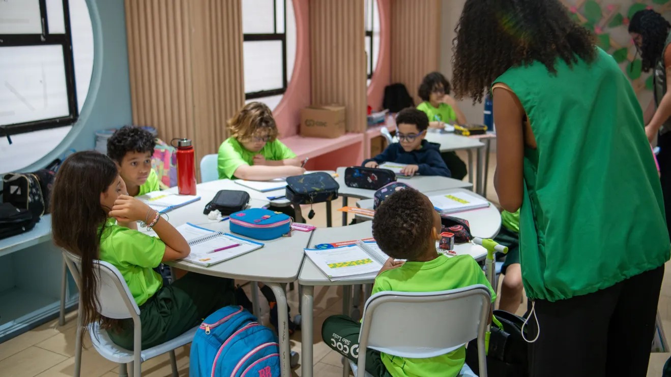 Quatro escolas do Brasil são finalistas do prêmio de 'Melhor Escola do Mundo 2025'; conheça projetos