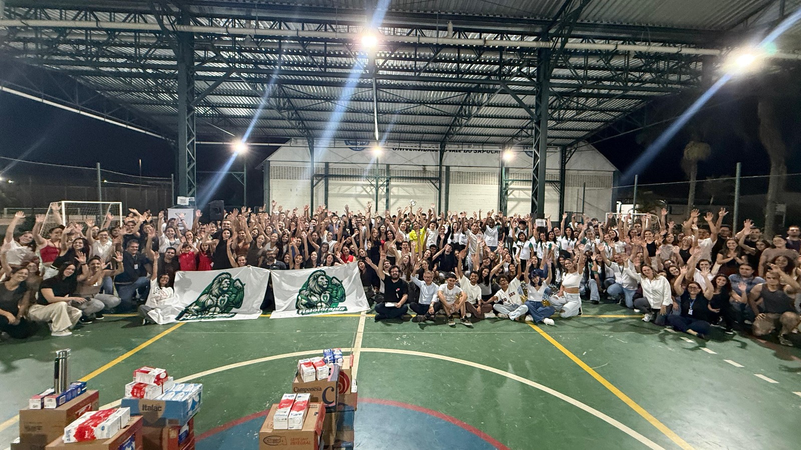 Univás arrecada mais de 13 mil litros de leite e óleo para o CHSL