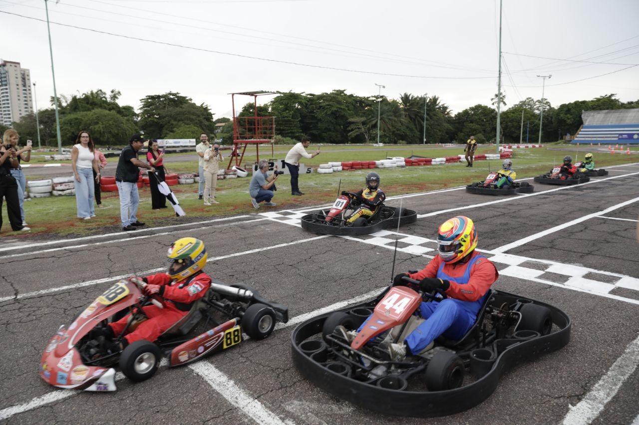 Pelci oferece vagas para aulas de kart gratuitas para jovens em Manaus; saiba como se inscrever