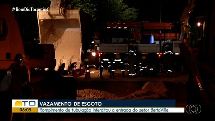 Acesso ao setor Bertaville é interditado após rompimento em tubulação de esgoto