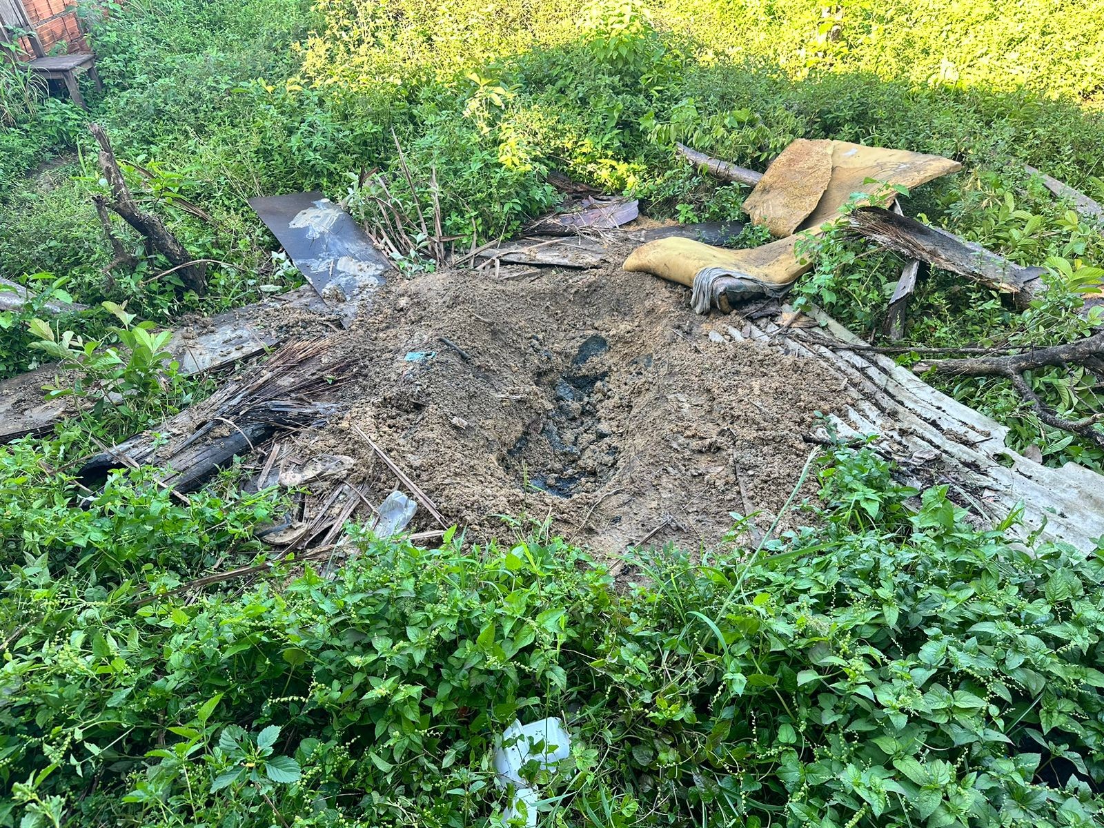 Preso suspeito de enterrar corpo de homem no quintal de condomínio em Itinga do Maranhão