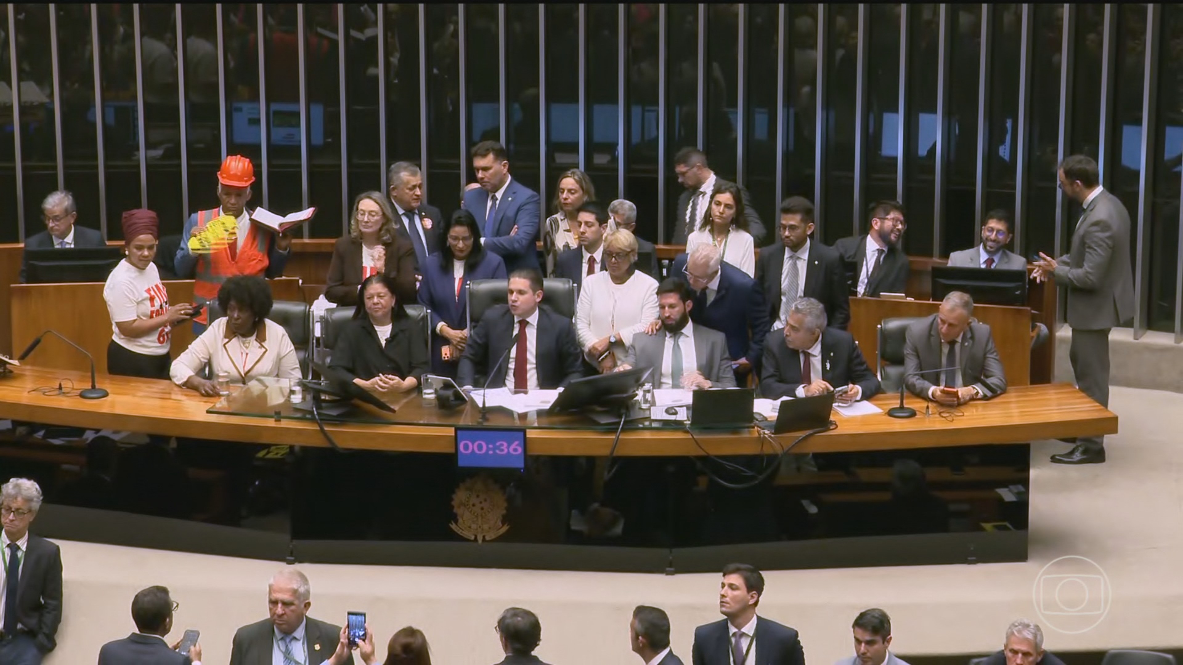 Senado marca data para início dos debates sobre a escala 6 por 1