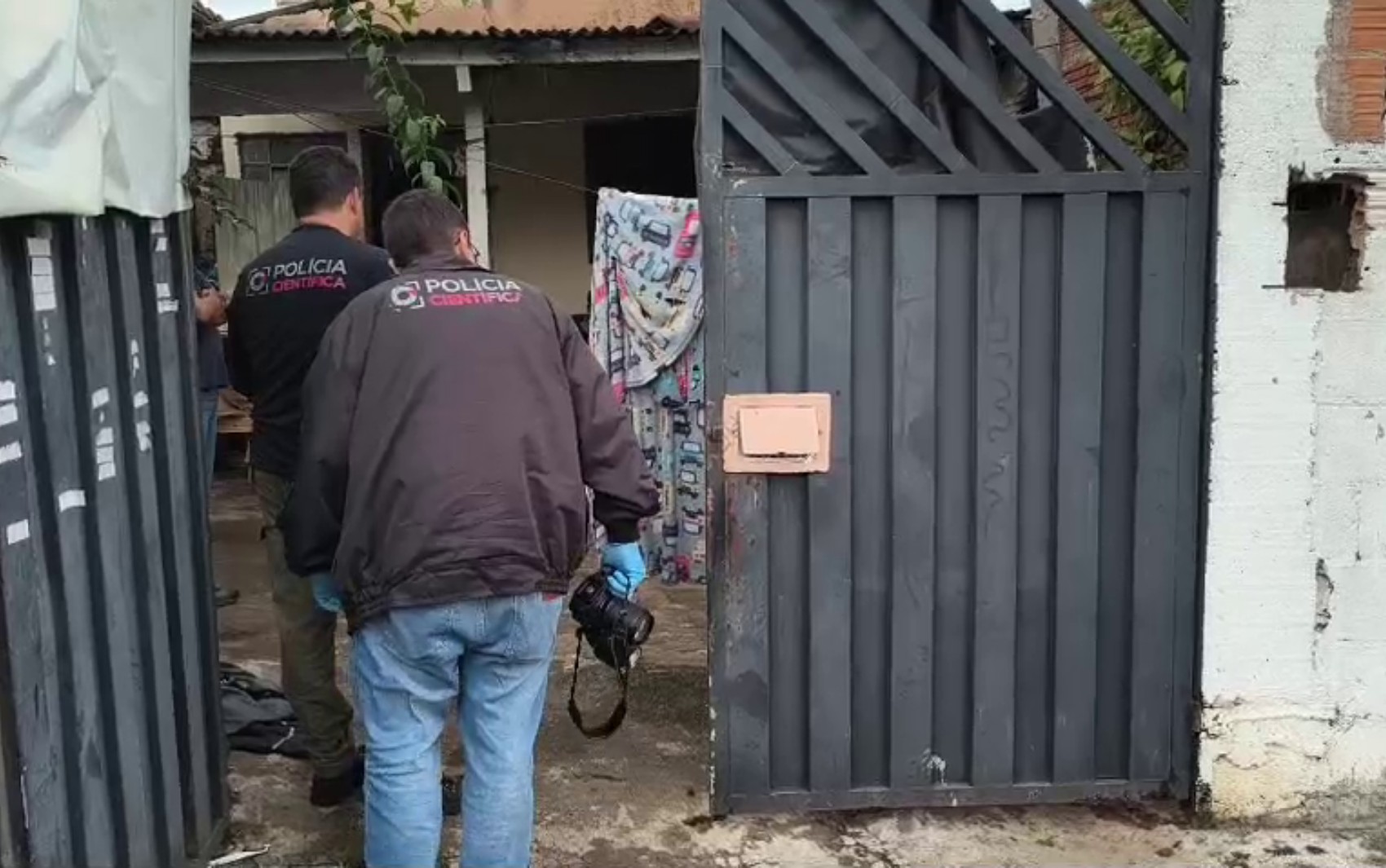 Homem é morto dentro de casa em Franca, SP; amigo se apresenta à polícia e diz que usou picareta