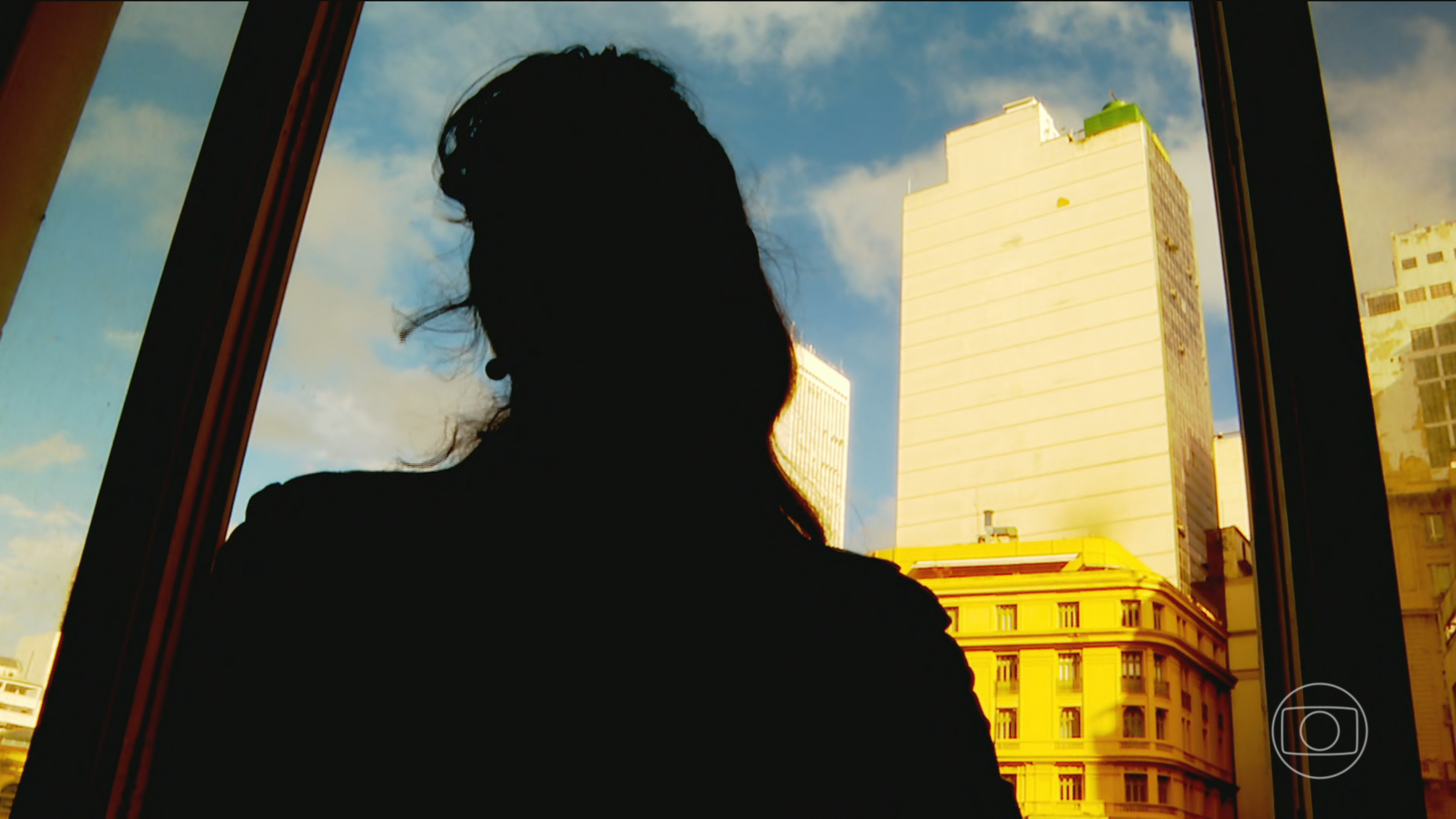 'Ela se sentia muito culpada e dizia que queria desistir da vida', conta mãe de adolescente de 17 anos vítima de estupro coletivo no Rio