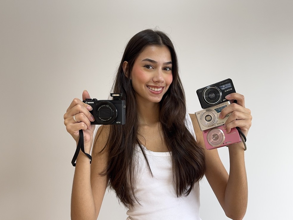 A influenciadora Yasmin Maccari, de 20 anos, diz preferir fazer fotos com câmera do que com celular — Foto: Arquivo pessoal