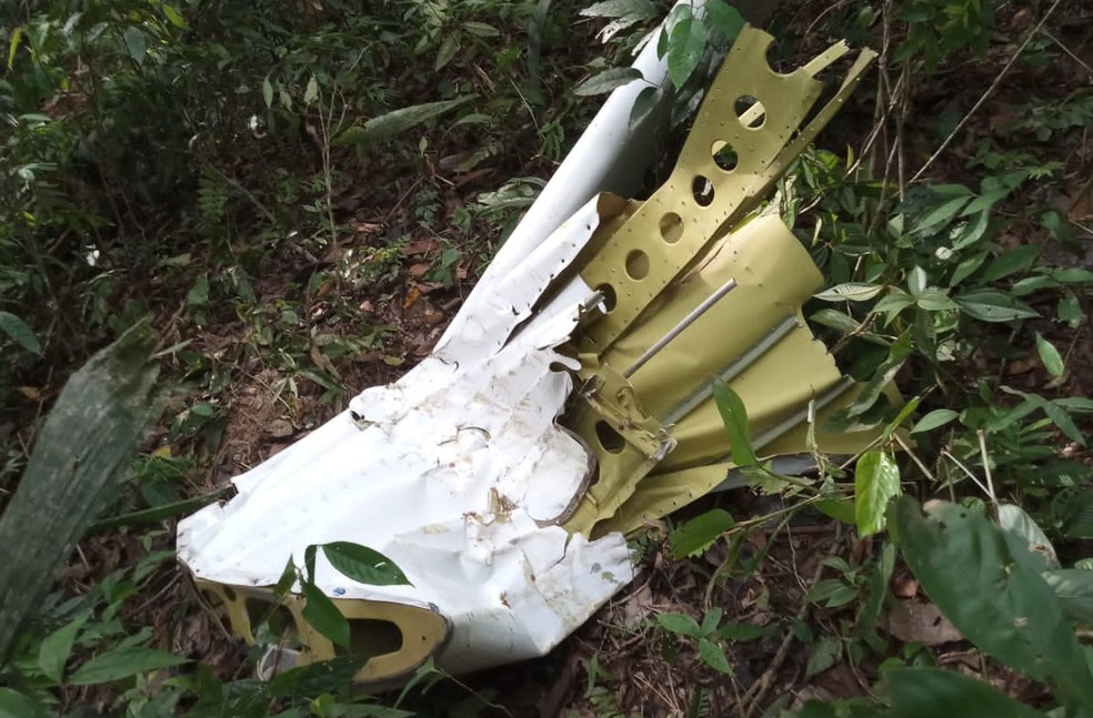 Aeronave de pequeno porte caiu próximo ao aeroporto de Rio Branco — Foto: Cedida