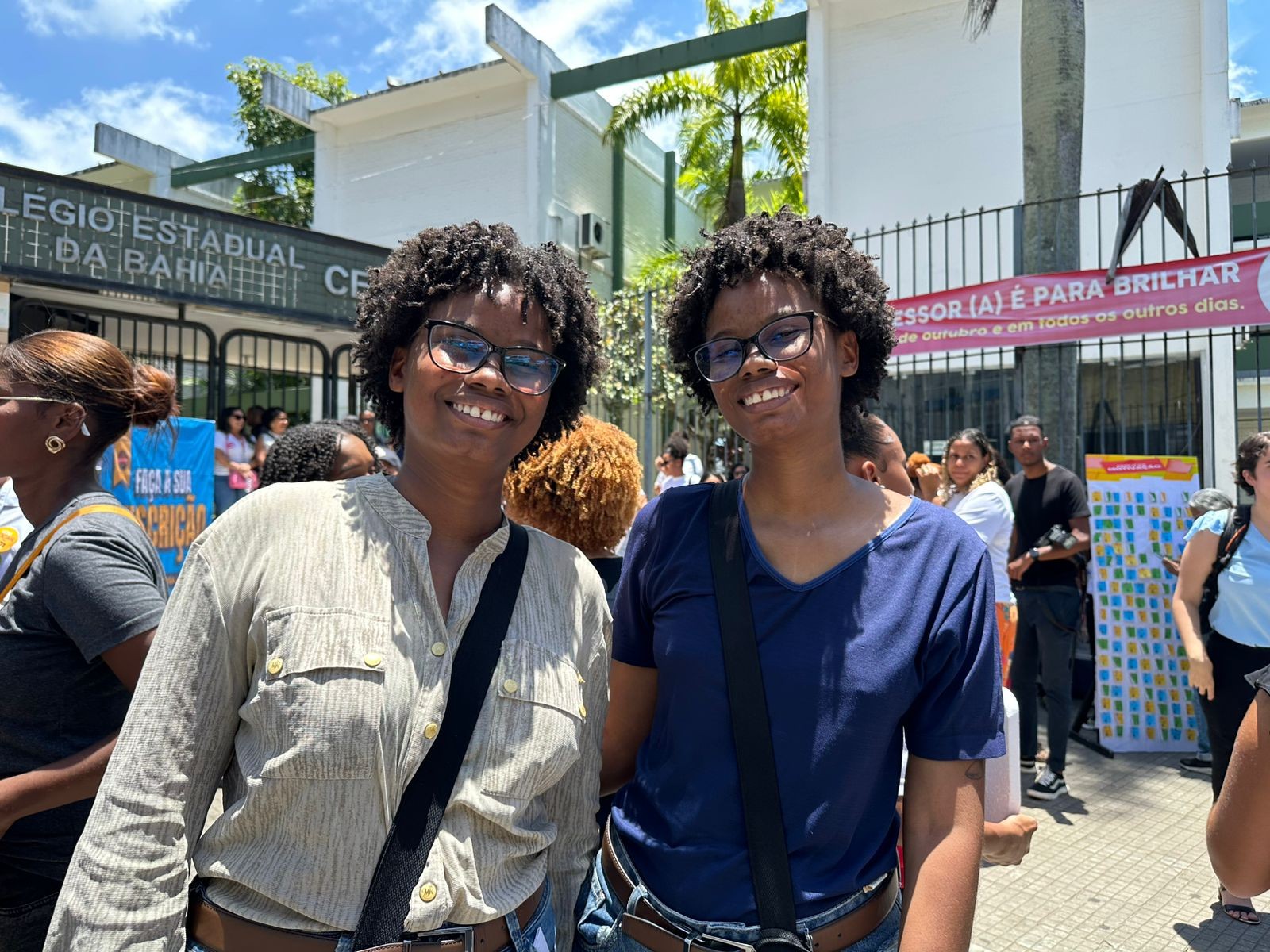 Gêmeas que estudaram juntas e mãe solo que tenta retomar graduação: conheça baianas que fazem o Enem neste domingo