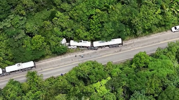 Estrada com buracos e riscos: veja situação da BR-174 no Amazonas