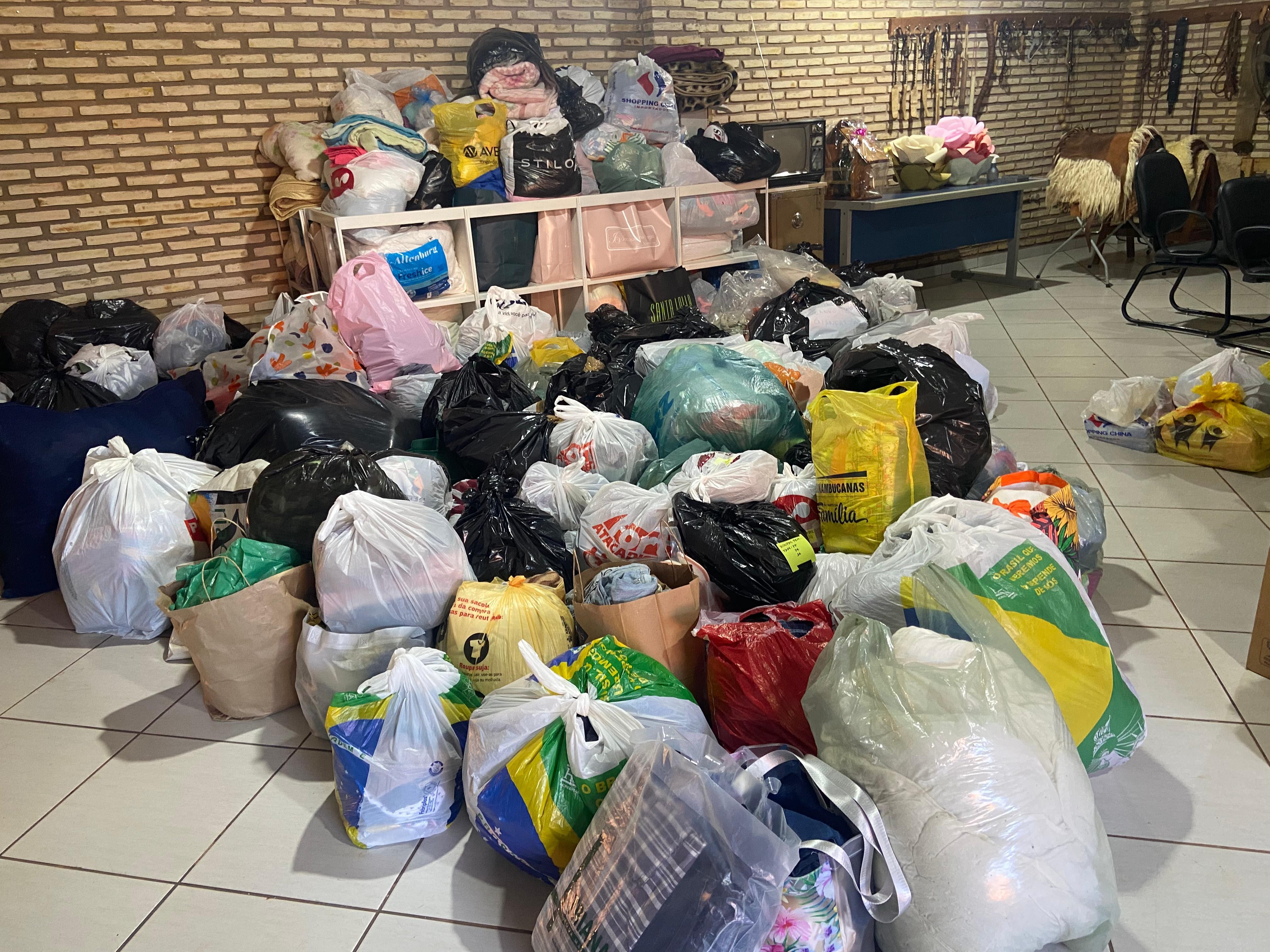 Em 15 dias, voluntários de MS arrecadam mais de mil toneladas de doações para ajudar vítimas das enchentes no RS
