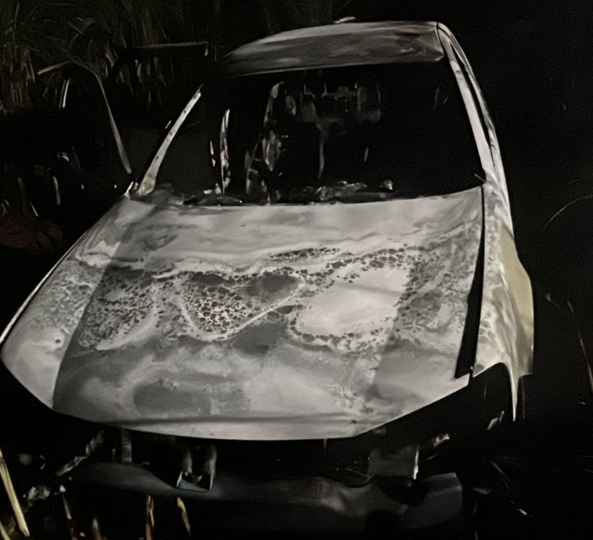 Polícia faz buscas por homem que desapareceu em Macatuba; carro dele foi encontrado incendiado