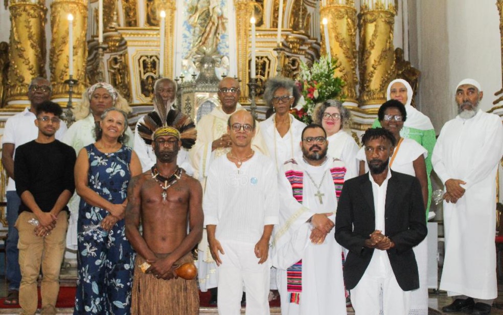 Missa reuniu 12 pessoas que representam diversidade étnica, religiosa, social e racial presentes na sociedade. — Foto: Luanne Ribeiro