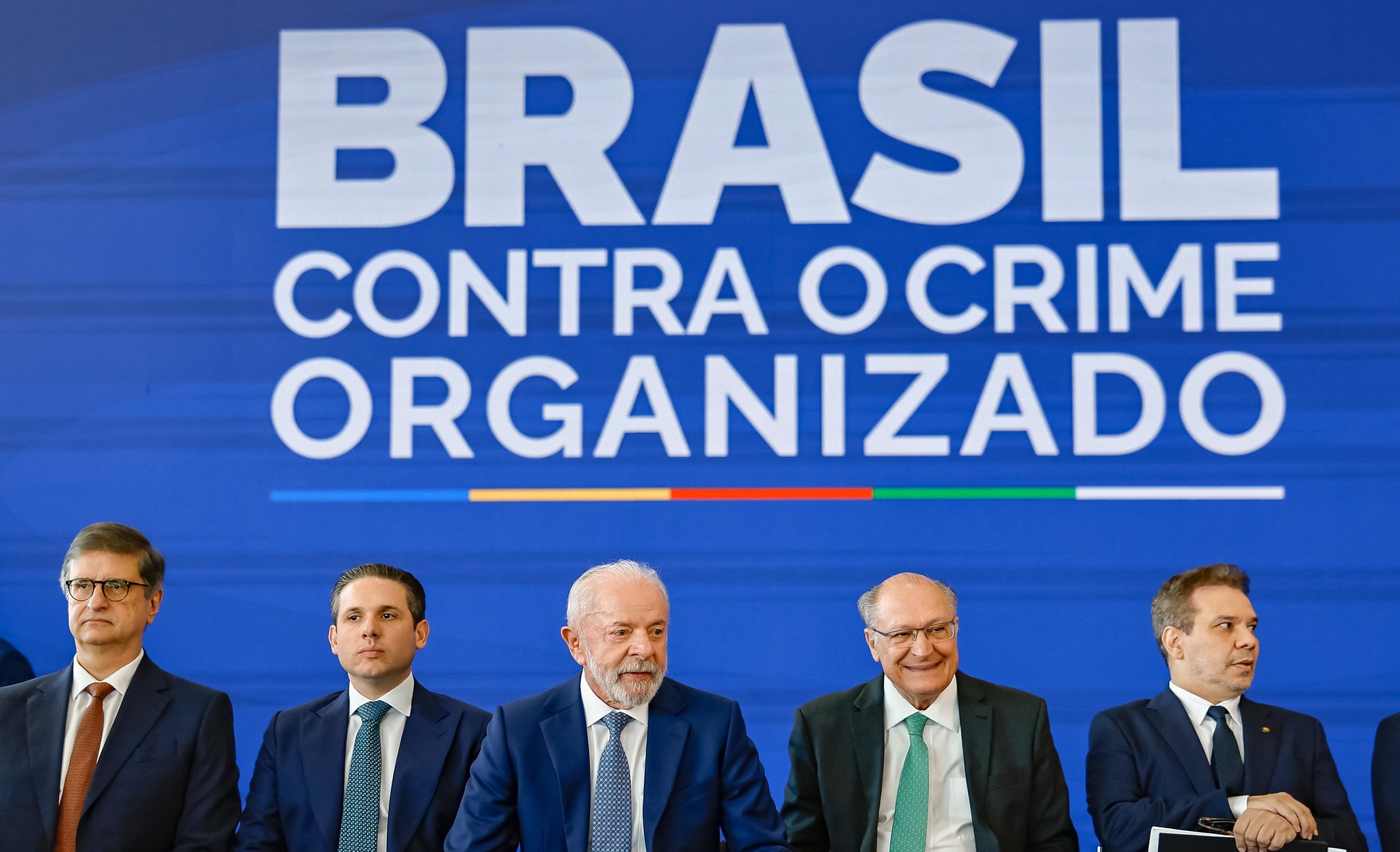Lula diz que governo criará Ministério da Segurança após aprovação da PEC pelo Senado