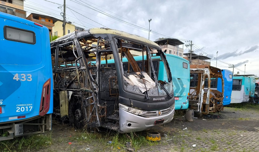 Incidente ocorreu na garagem da Viação São Francisco, que fica na zona norte da cidade — Foto: Corpo de Bombeiros/Divulgação