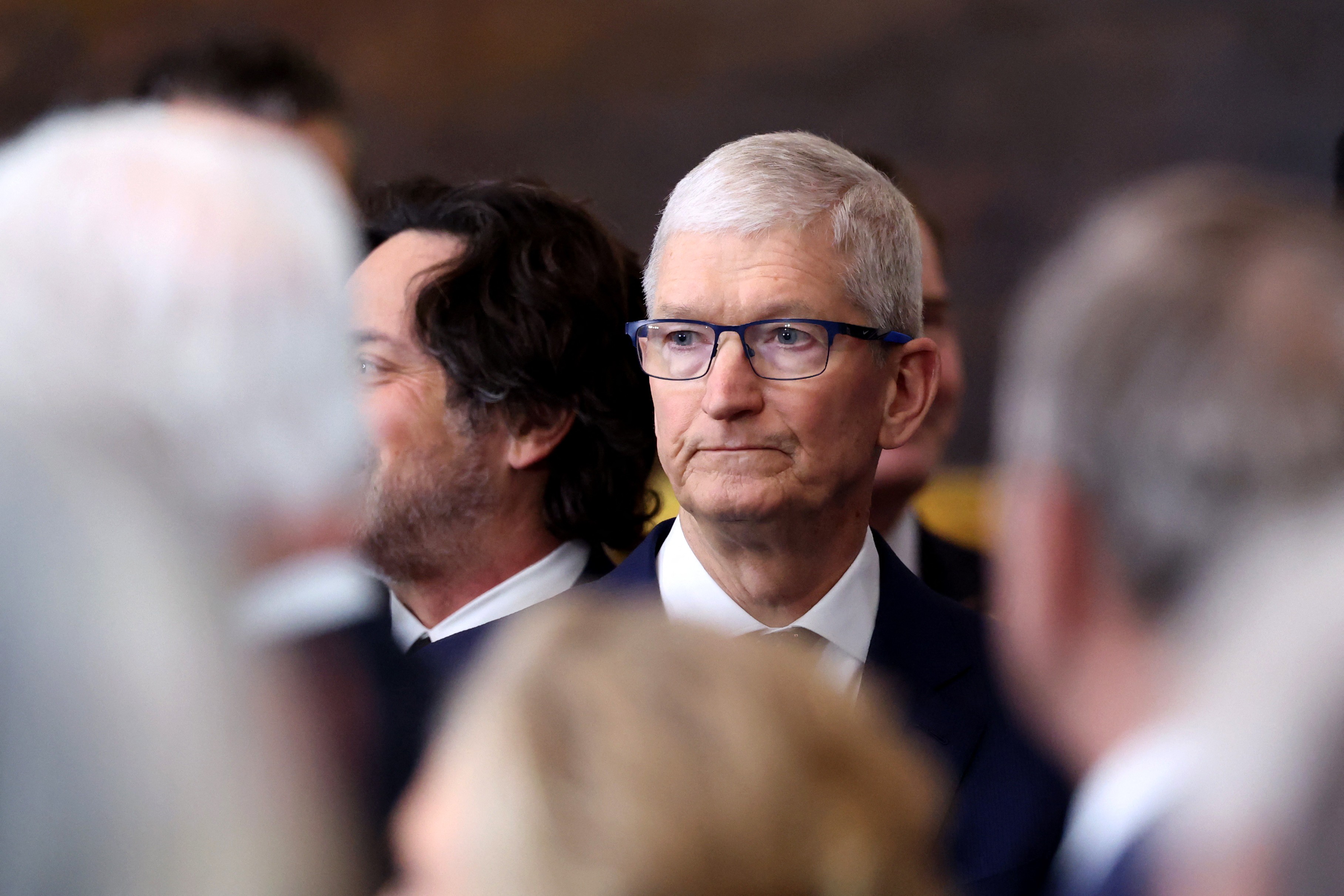 iPhone vai ficar mais caro? Briga de Trump com a Apple para levar fábricas aos EUA pode triplicar preço