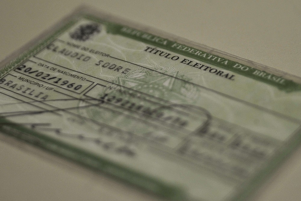 Oito em cada dez eleitores independentes demonstram pouco ou nenhum interesse nas eleições de 2026