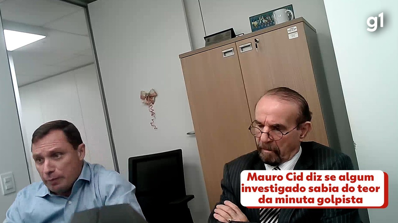 Vídeo: perguntado se Bolsonaro sabia da minuta do golpe, Cid faz que sim com a cabeça; depois, diz que viu o ex-presidente editando o documento
