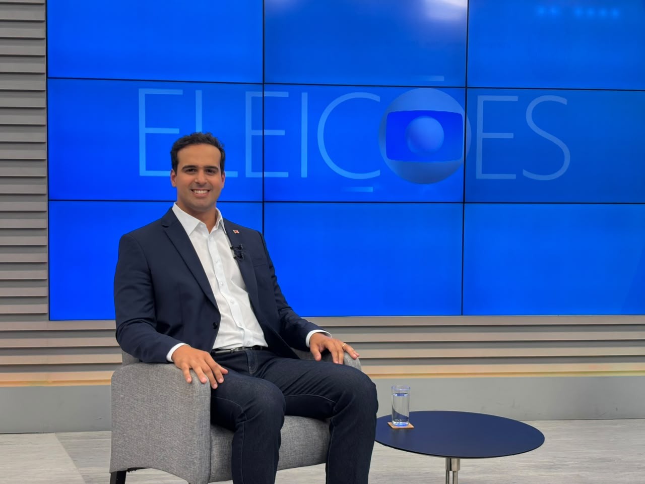 Lucas Ribeiro, candidato ao governo da Paraíba, promete diminuir analfabetismo e pobreza no estado
