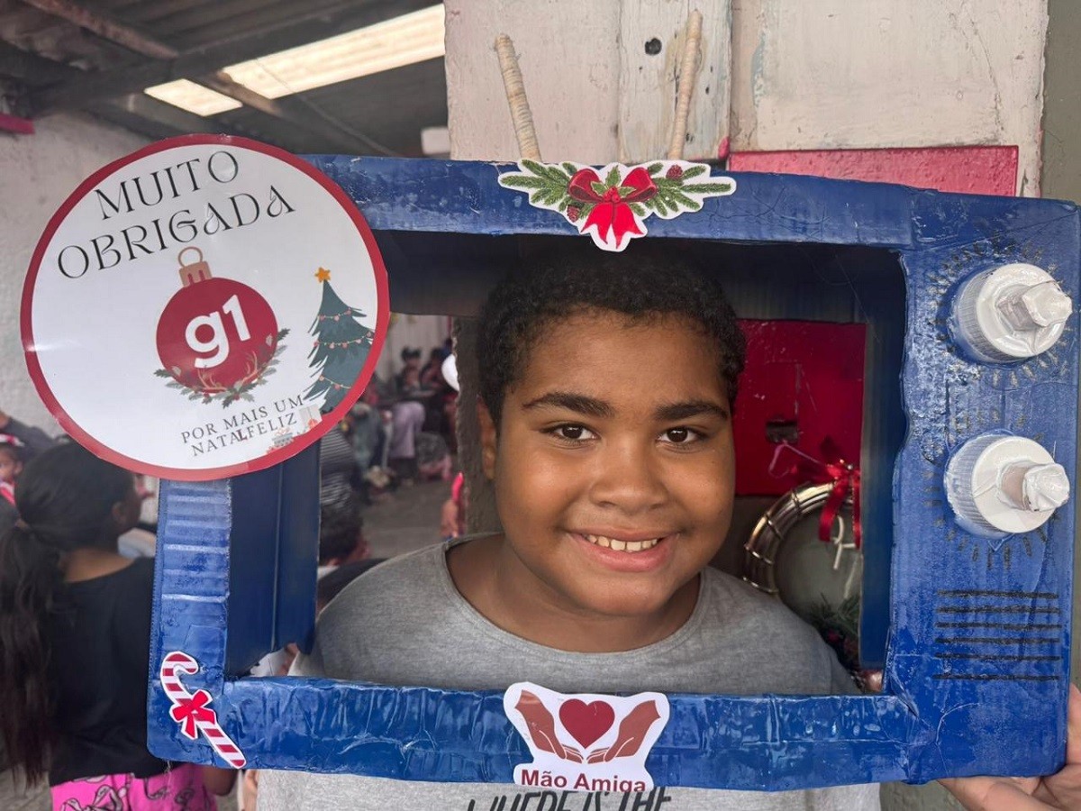 'Natal Solidário' da TV Integração leva presentes para mais de 350 crianças da ONG Mão Amiga: 'sorriso no rosto de cada uma'