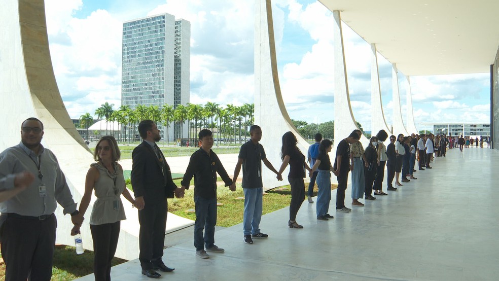 Fachada e estúdios da TV Justiça instalados no complexo do Supremo Tribunal Federal em Brasília.