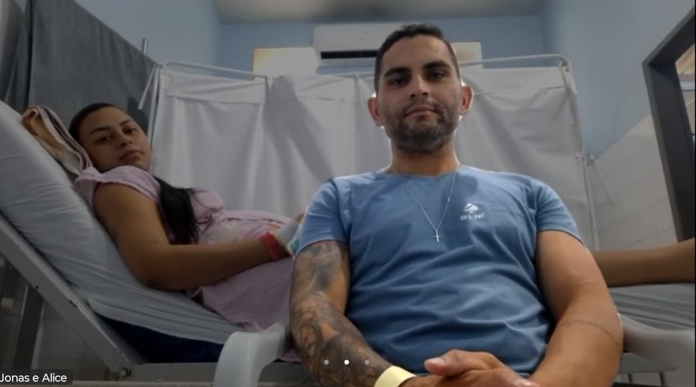 Alice e Jonas durante o casamento � Foto: Arquivo Pessoal