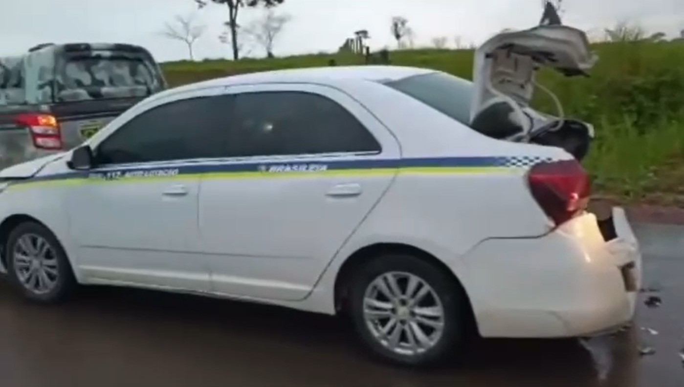 Taxistas acusam policiais do Gefron de causar acidente na rodovia BR-317, no interior do Acre