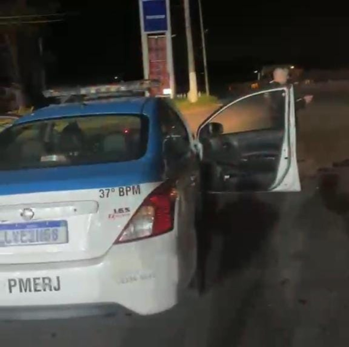 Assalto termina com suspeito baleado em posto de combustíveis em Resende