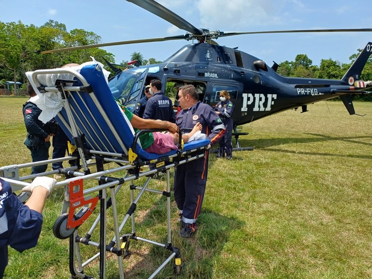 Resgate aéreo salva homem com insuficiência cardíaca na Ilha de Cotijuba, em Belém