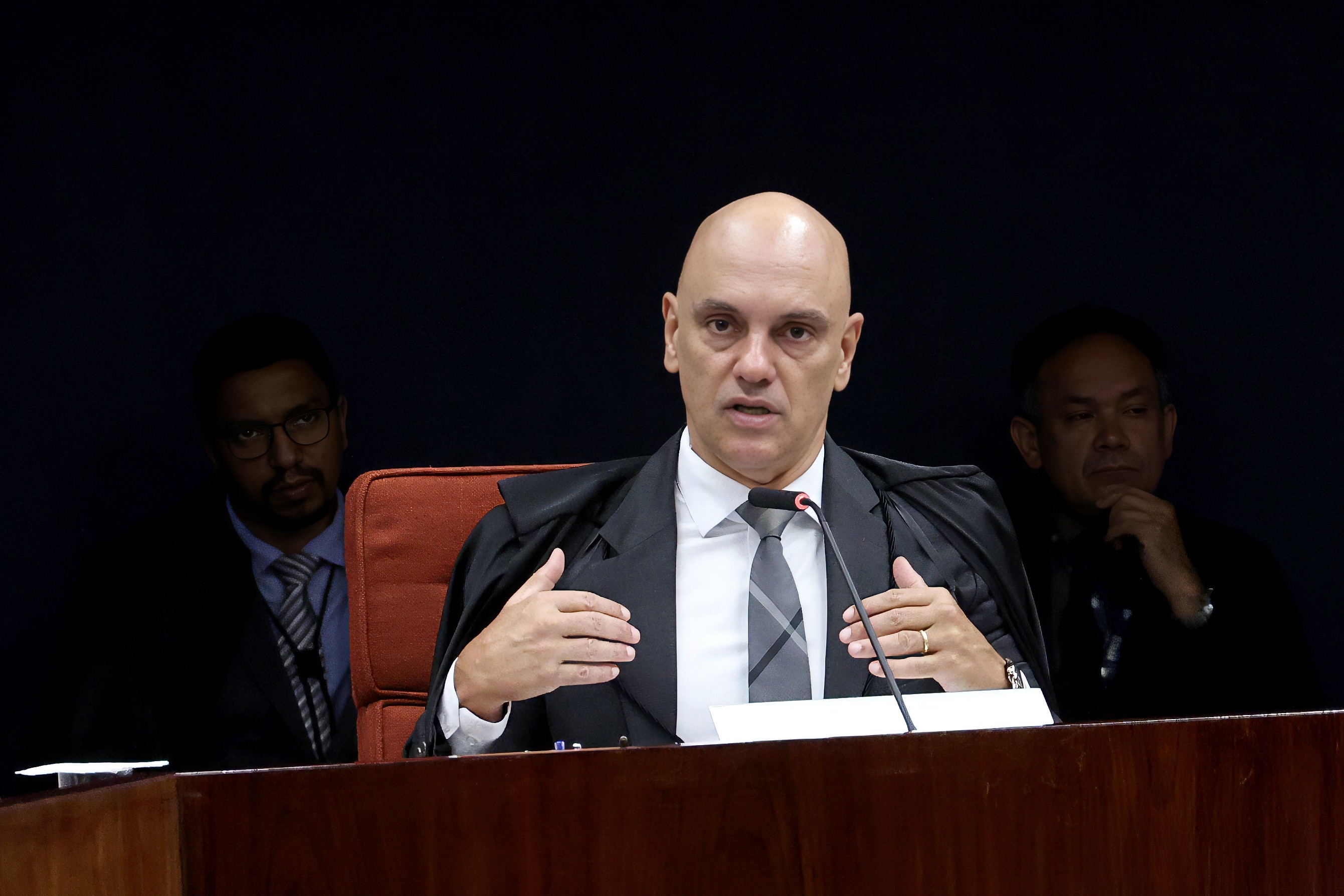 Justiça da Flórida autoriza citação de Moraes por e-mail e destrava processo do