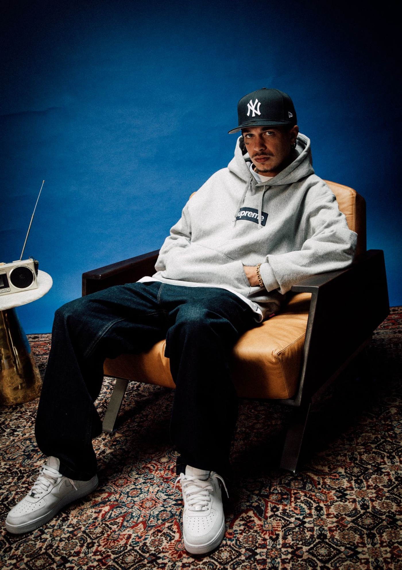 Rapper Sain sintoniza o universo e a cultura do rádio, na frequência do hip hop, no álbum 'Última mesa da Lapa'