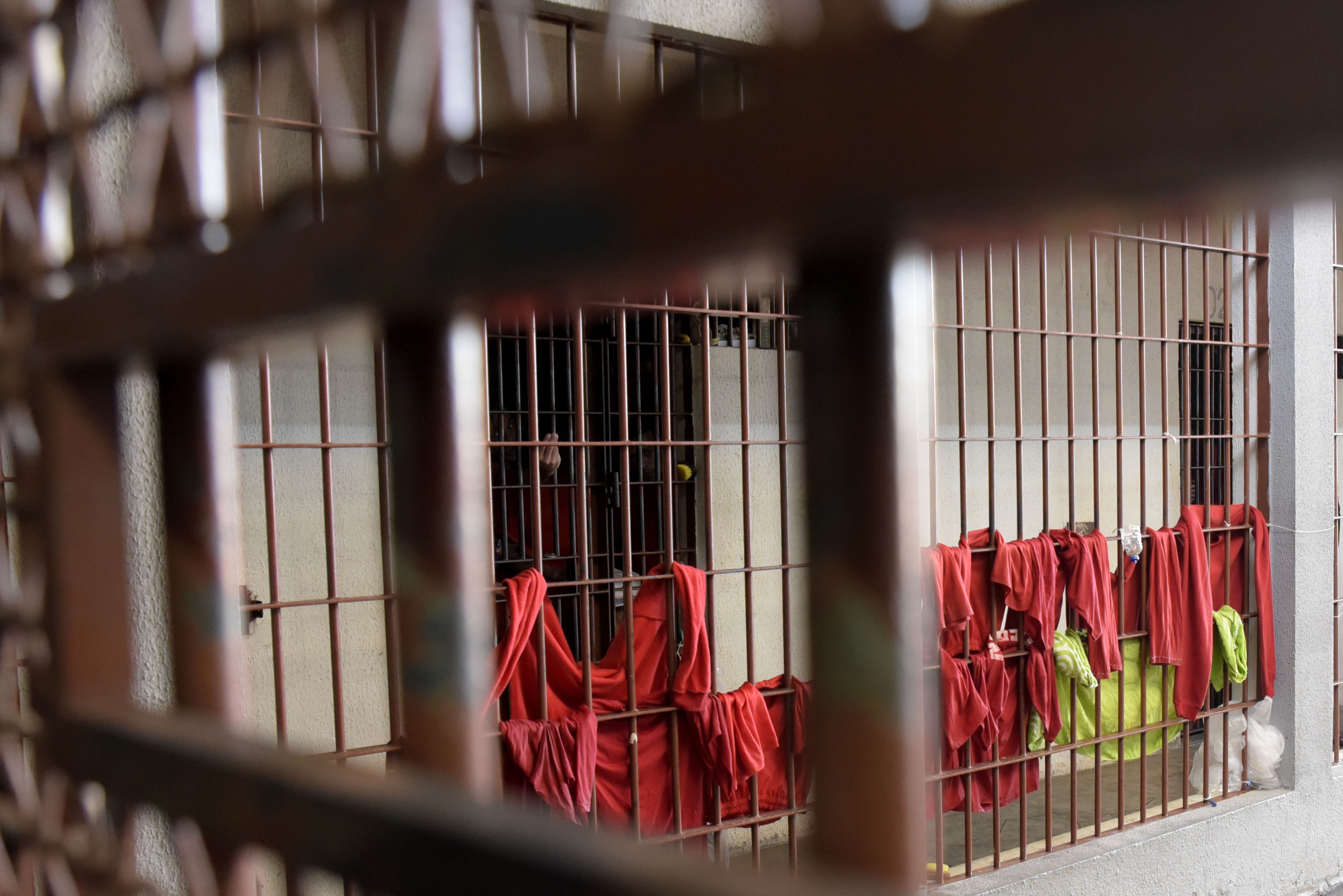 Detento é morto em briga durante banho de sol no Presídio Professor Jacy de Assis, em Uberlândia  