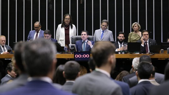 Centrão se irrita com PT na votação da PEC da blindagem e MP da tarifa social de energia fica ameaçada - Medida provisória que amplia tarifa social na conta de luz perde validade nesta quarta-feira (17). Se a MP caducar sem que seja aprovada no Congresso, consumidores perderão o benefício.