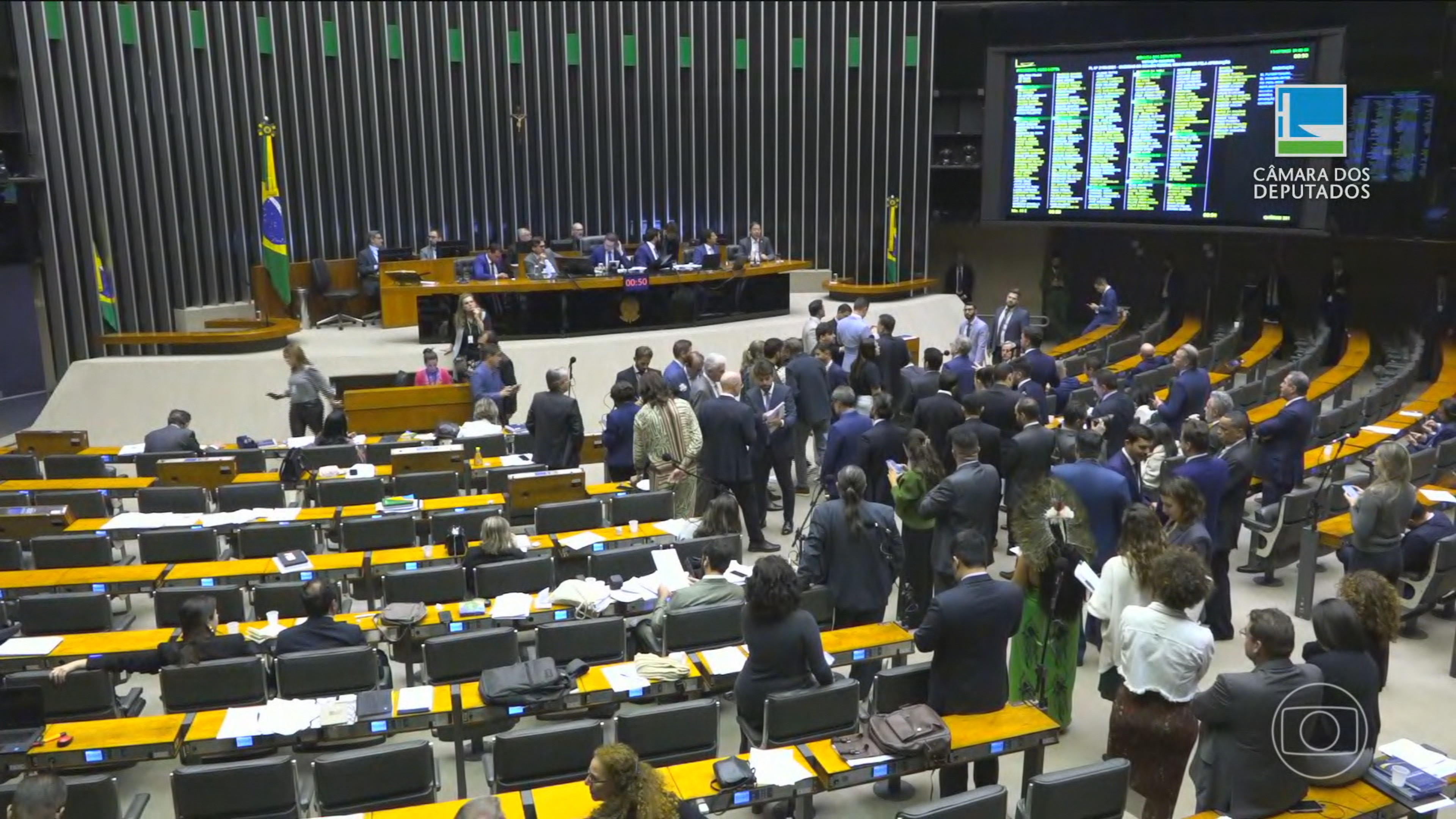 Aprovado na Câmara dos Deputados, afrouxamento do licenciamento ambiental segue para sanção de Lula