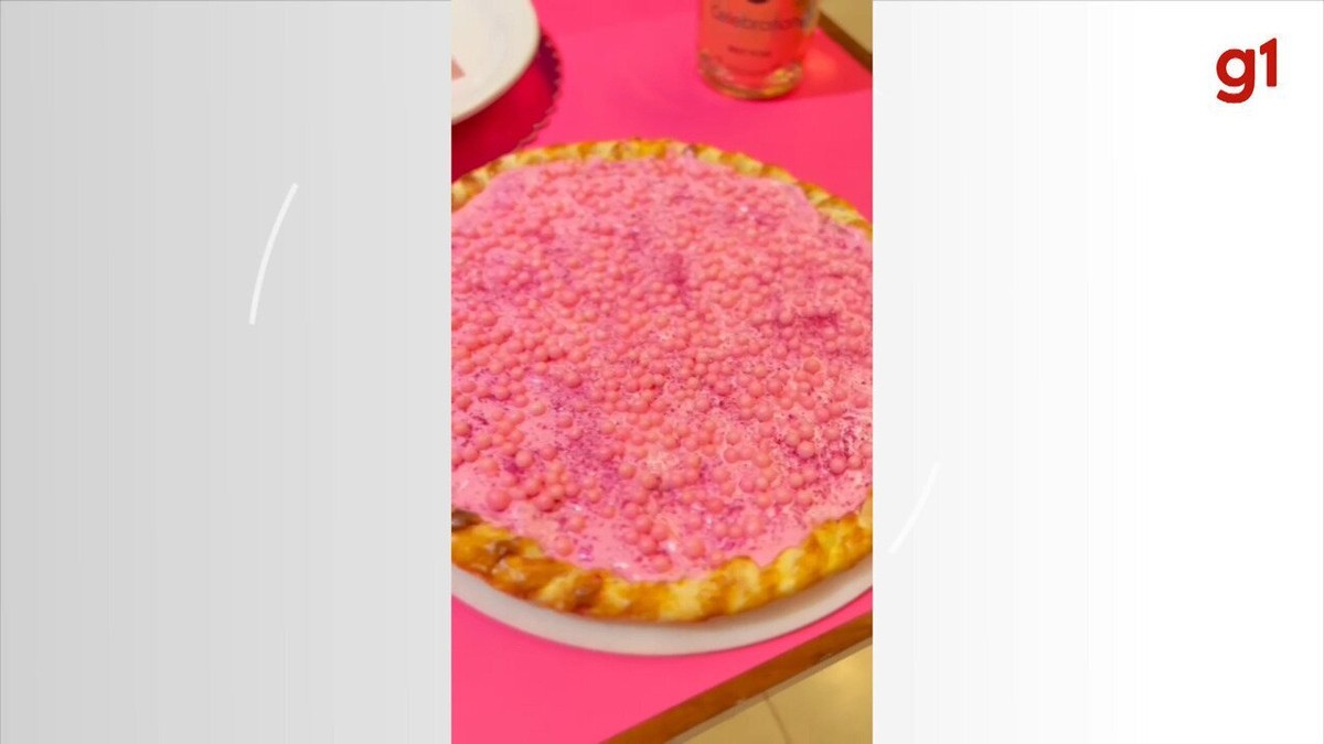 Acarajé, sushi, pizza e até pamonha rosa: Barbiecore invade a culinária e  causa polêmica - Fotos - R7 Viva a Vida