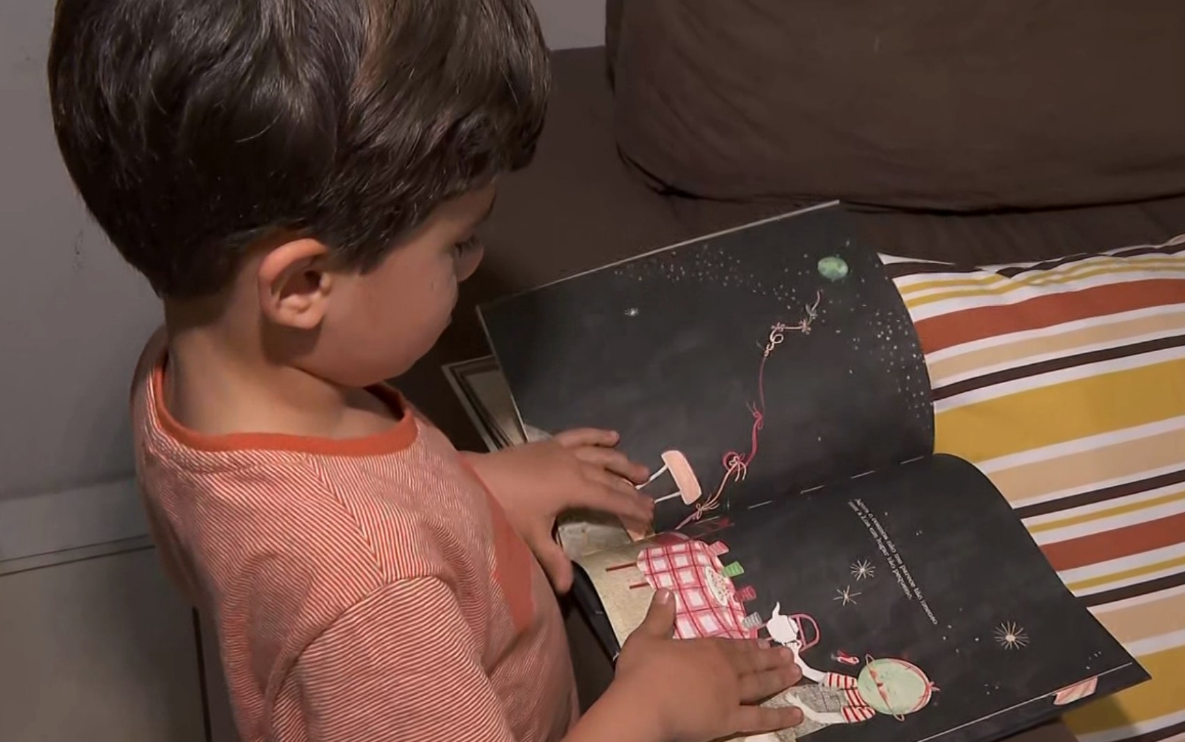 Menino de 5 anos que tem QI de 137 chama atenção por habilidades em idiomas e matemática em MG