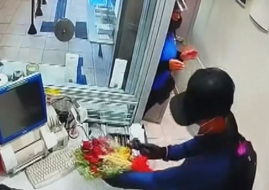 Assaltante se passa por entregador de flores e rouba lotérica no interior de SP