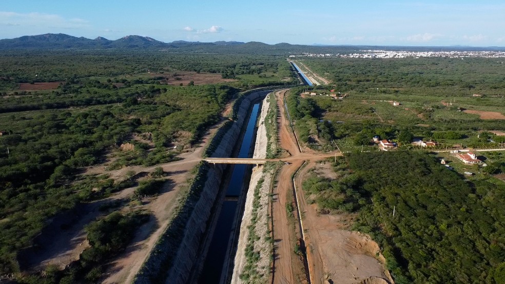 Mesmo com canal, água não chega a agricultores de Monteiro — Foto: TV Cabo Branco/Reprodução